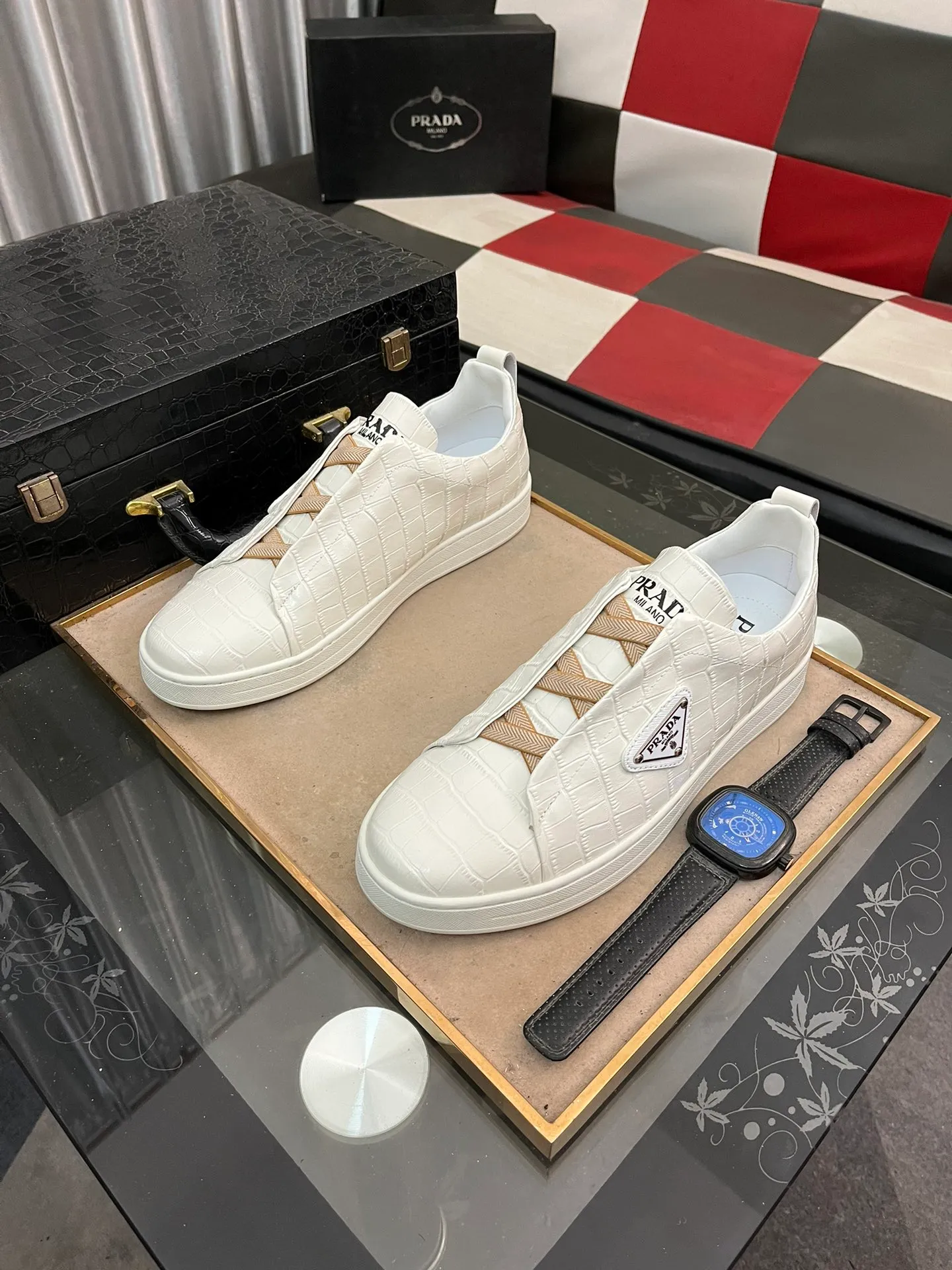 Men's shoes 💰540⌚️⌚️【PRADA】Prada - High-end quality casual sports shoes - Upper: calf leather shoe body with brand metal fasteners, - Inner lining: breathable leather lining - Outsole: ultra-light TPU foam·rubber; molded outsole -Super high quality control·Fine workmanship: highlighted (high-end·luxury·grade) -Size: 38-443️⃣Colors available